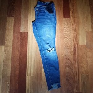 Cropped distressed medium wash maternity Jean's